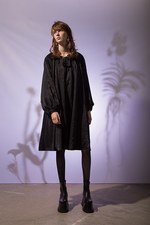 パメオ ポーズ 2016年冬コレクション - 未だ解明されていない古文書に魅せられて｜写真23