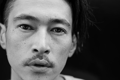 映画『リタ・ヘイワースと手榴弾』に窪塚洋介 - エリザベス・バンクスと共演、孤島に残された日本兵役に