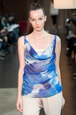 洗練された女性のライフスタイルをモードに彩るアキコオガワ(AKIKO OGAWA.) 2012年春夏コレクション｜写真20