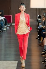 洗練された女性のライフスタイルをモードに彩るアキコオガワ(AKIKO OGAWA.) 2012年春夏コレクション｜写真25