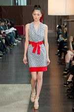 洗練された女性のライフスタイルをモードに彩るアキコオガワ(AKIKO OGAWA.) 2012年春夏コレクション｜写真27