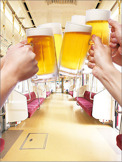 ビール電車が京急線を運行！走行中の車内で工場直送の生ビールや崎陽軒オリジナル弁当を | 写真