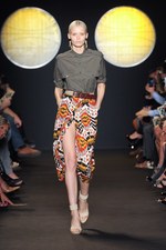 ミリタリーとボヘミアンを今年らしくミックス - ポール ＆ ジョー(PAUL & JOE) 2012年春夏コレクション｜写真3