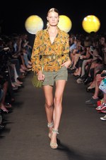 ミリタリーとボヘミアンを今年らしくミックス - ポール ＆ ジョー(PAUL & JOE) 2012年春夏コレクション｜写真31