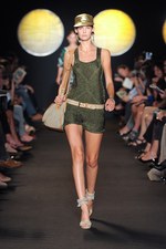 ミリタリーとボヘミアンを今年らしくミックス - ポール ＆ ジョー(PAUL & JOE) 2012年春夏コレクション｜写真32