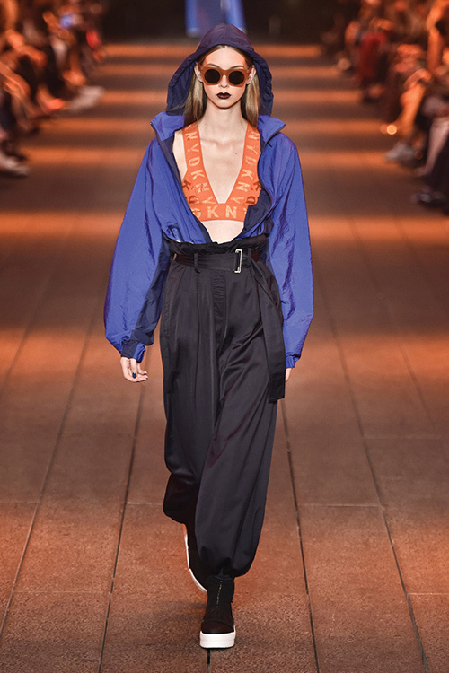 ディー ケイ エヌ ワイ 2017年春夏｜female トラックジャケット