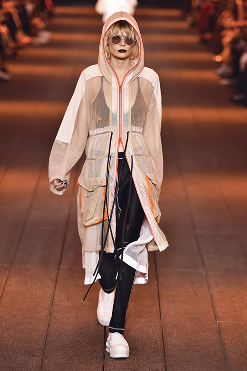 ディー ケイ エヌ ワイ 2017年春夏｜female レインコート