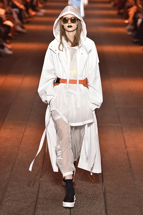 ディー ケイ エヌ ワイ 2017年春夏｜female レインコート