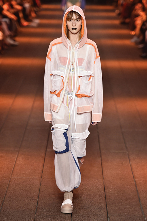 ディー ケイ エヌ ワイ 2017年春夏｜female トラックジャケット