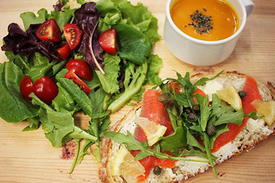 「カフェ アルディーヌ」