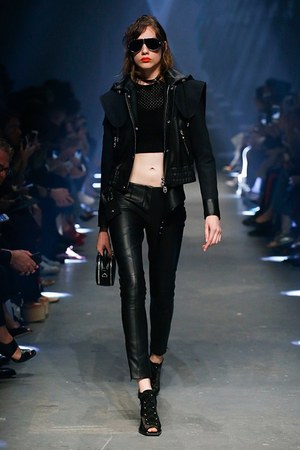 ヴェルサス ヴェルサーチェ(Versus Versace) 2017年春夏ウィメンズ&メンズコレクション  - 写真13