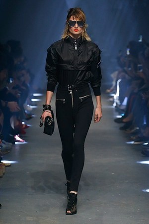 ヴェルサス ヴェルサーチェ(Versus Versace) 2017年春夏ウィメンズ&メンズコレクション  - 写真23