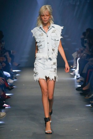 ヴェルサス ヴェルサーチェ(Versus Versace) 2017年春夏ウィメンズ&メンズコレクション  - 写真37