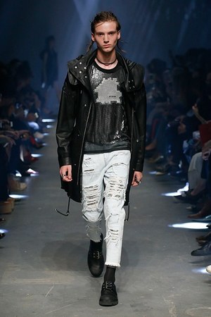 ヴェルサス ヴェルサーチェ(Versus Versace) 2017年春夏ウィメンズ&メンズコレクション  - 写真38