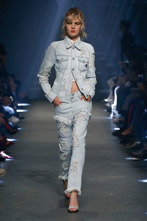 ヴェルサス ヴェルサーチェ(Versus Versace) 2017年春夏ウィメンズ&メンズコレクション  - 写真40