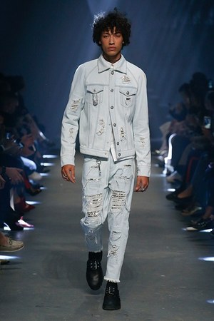 ヴェルサス ヴェルサーチェ(Versus Versace) 2017年春夏ウィメンズ&メンズコレクション  - 写真41