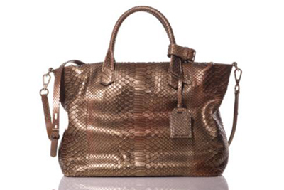 ハリウッド女優も愛用のリード クラッコフの人気バッグにきらめくゴールドカラーが登場