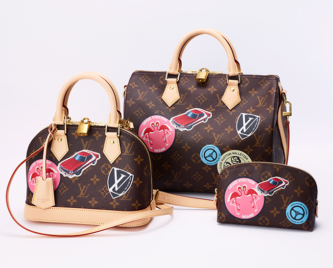 LOUIS VUITTON ルイヴィトン　
スピーディ30 バンドリエール M43231　
ステッカー ワールドツアーコレクション  
モノグラム ハンドバッグ　
【正規品】
【買蔵】