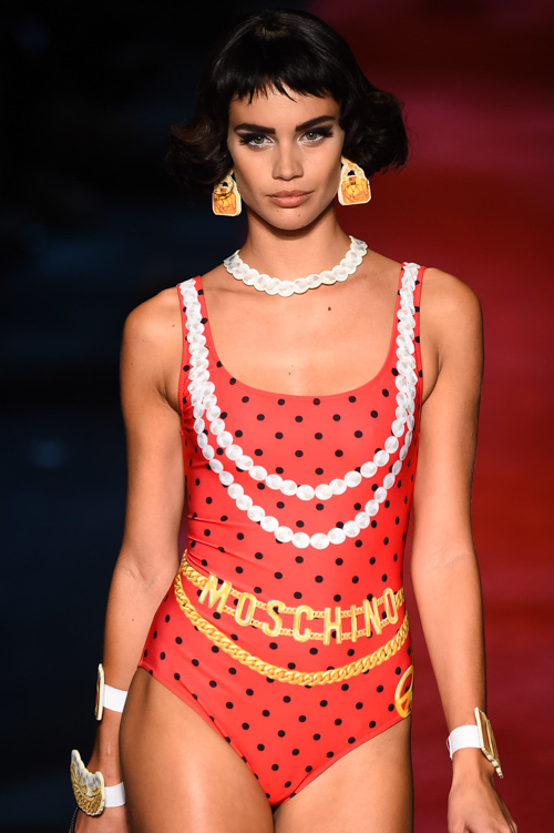 モスキーノ(MOSCHINO) 2017年春夏ウィメンズコレクション  - 写真18