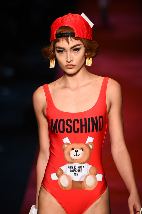 モスキーノ(MOSCHINO) 2017年春夏ウィメンズコレクション  - 写真60