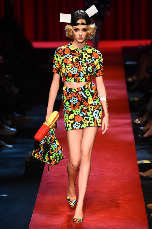 モスキーノ(MOSCHINO) 2017年春夏ウィメンズコレクション  - 写真75