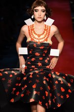 モスキーノ 2017年春夏ウィメンズコレクション - 平面プリントのみで生まれる?!最新ファッション｜写真103