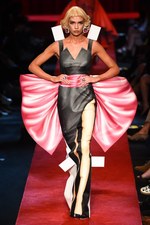 モスキーノ 2017年春夏ウィメンズコレクション - 平面プリントのみで生まれる?!最新ファッション｜写真120