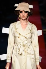 モスキーノ 2017年春夏ウィメンズコレクション - 平面プリントのみで生まれる?!最新ファッション｜写真28