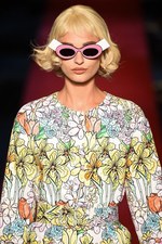 モスキーノ 2017年春夏ウィメンズコレクション - 平面プリントのみで生まれる?!最新ファッション｜写真31