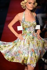 モスキーノ 2017年春夏ウィメンズコレクション - 平面プリントのみで生まれる?!最新ファッション｜写真36