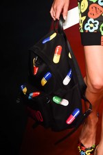 モスキーノ 2017年春夏ウィメンズコレクション - 平面プリントのみで生まれる?!最新ファッション｜写真81