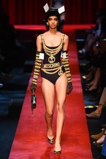 モスキーノ 2017年春夏ウィメンズコレクション - 平面プリントのみで生まれる?!最新ファッション｜写真86