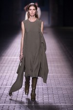 マルベリー 2017年春夏コレクション - ユニフォームを頼りに巡る英国への旅｜写真35