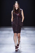 時代の先端を行く、モダン・スポーティースタイル - アレキサンダー ワン(ALEXANDER WANG) 2012年春夏コレクション｜写真13