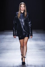 時代の先端を行く、モダン・スポーティースタイル - アレキサンダー ワン(ALEXANDER WANG) 2012年春夏コレクション｜写真33