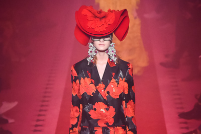 グッチ 2017年春夏ウィメンズコレクション - 動植物とグリッターカラーで縁取る異空間