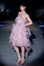 光と風を自在に操る大人のロマンティックスタイル - jun ashida(ジュン アシダ) 2012春夏コレクション｜写真1