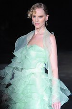 光と風を自在に操る大人のロマンティックスタイル - jun ashida(ジュン アシダ) 2012春夏コレクション｜写真2