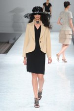 光と風を自在に操る大人のロマンティックスタイル - jun ashida(ジュン アシダ) 2012春夏コレクション｜写真38