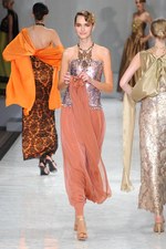 光と風を自在に操る大人のロマンティックスタイル - jun ashida(ジュン アシダ) 2012春夏コレクション｜写真57