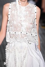 ヌメロ ヴェントゥーノ(N°21) 2017年春夏コレクション - 不均衡が生むモダンさと個性｜写真2