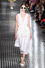 ヌメロ ヴェントゥーノ(N°21) 2017年春夏コレクション - 不均衡が生むモダンさと個性｜写真3