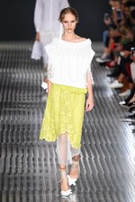 ヌメロ ヴェントゥーノ(N°21) 2017年春夏コレクション - 不均衡が生むモダンさと個性｜写真4