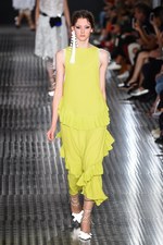 ヌメロ ヴェントゥーノ(N°21) 2017年春夏コレクション - 不均衡が生むモダンさと個性｜写真8