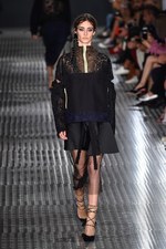 ヌメロ ヴェントゥーノ(N°21) 2017年春夏コレクション - 不均衡が生むモダンさと個性｜写真16