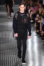 ヌメロ ヴェントゥーノ(N°21) 2017年春夏コレクション - 不均衡が生むモダンさと個性｜写真24