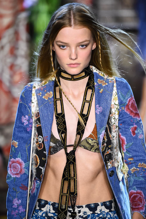 ロベルト カヴァリ 2017年春夏<span>コレクション</span> - 写真22