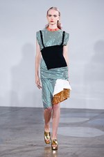 TOGA 2017年春夏コレクション - 流れる水を追って、辿り着いたのは自由か束縛か｜写真11