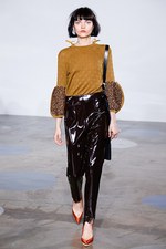 TOGA 2017年春夏コレクション - 流れる水を追って、辿り着いたのは自由か束縛か｜写真21