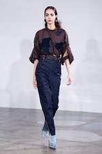 TOGA 2017年春夏コレクション - 流れる水を追って、辿り着いたのは自由か束縛か｜写真29